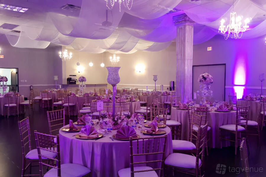 Crystal Hall at Las Lomas Irving Banquet Hall in Irving, TX