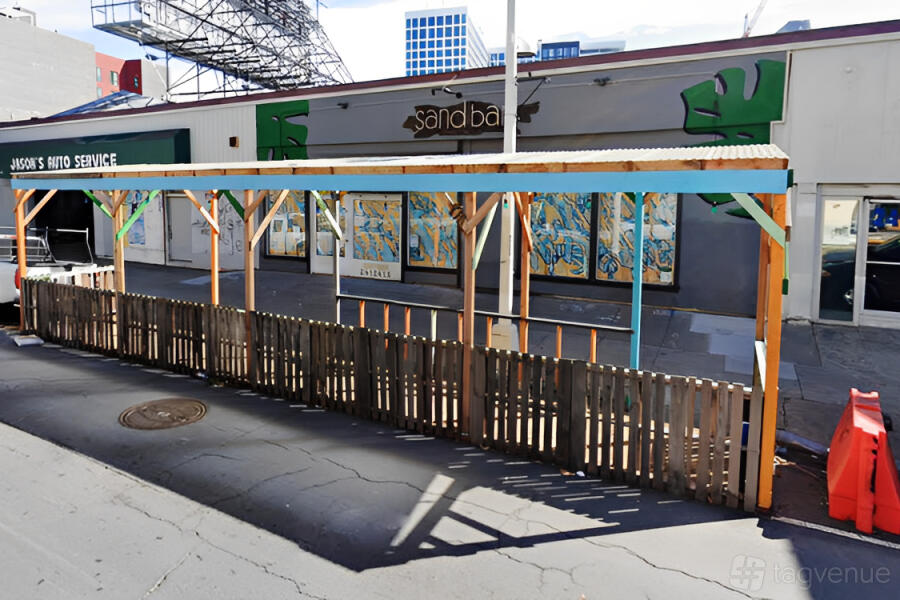 Parklet at Sandbar in Oakland, CA