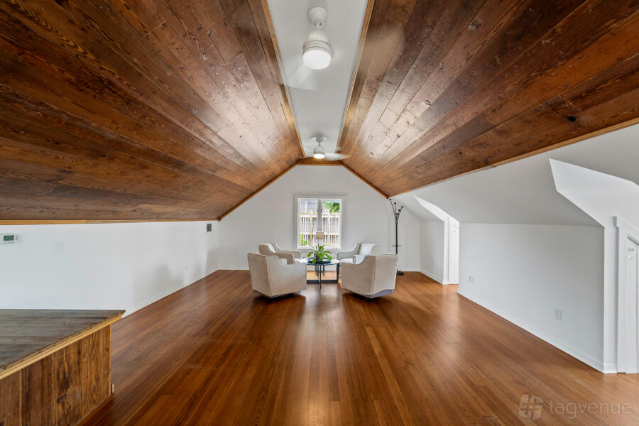 Creative Flex Space at The Lodgewell Office Headquarters in Cherrywood, Austin, TX